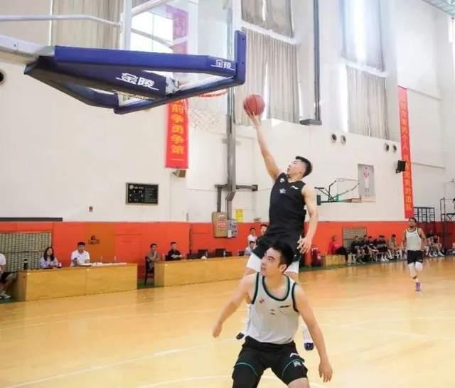 体育篮球爆料视频,赛场幕后精彩瞬间  第3张